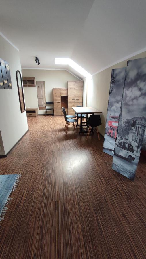 Poddasze Kamienica Wloclawek Centrum Esterno foto
